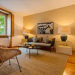 Bairro Alto Apartments By Linc